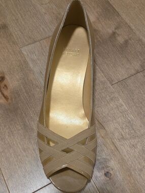 Stuart Weitzman Tan Beige Open-Toe Dress Pump With Wedge Heel